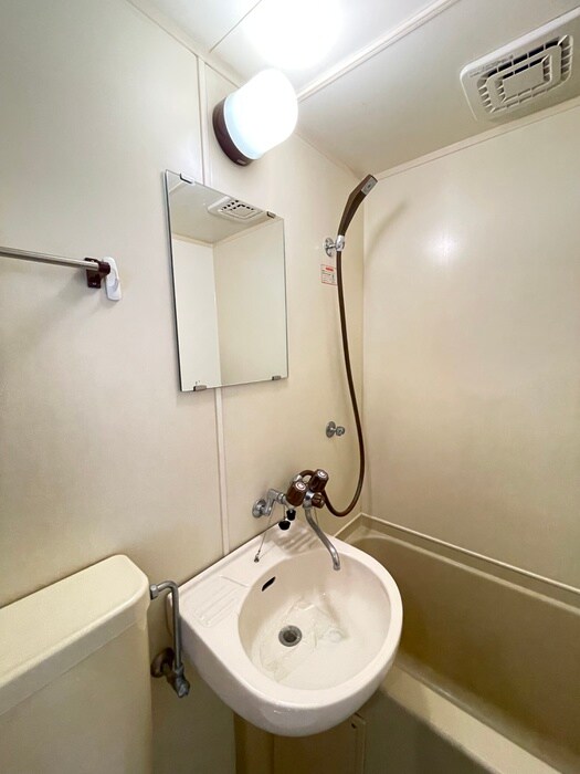 物件内観写真11　(洗面)