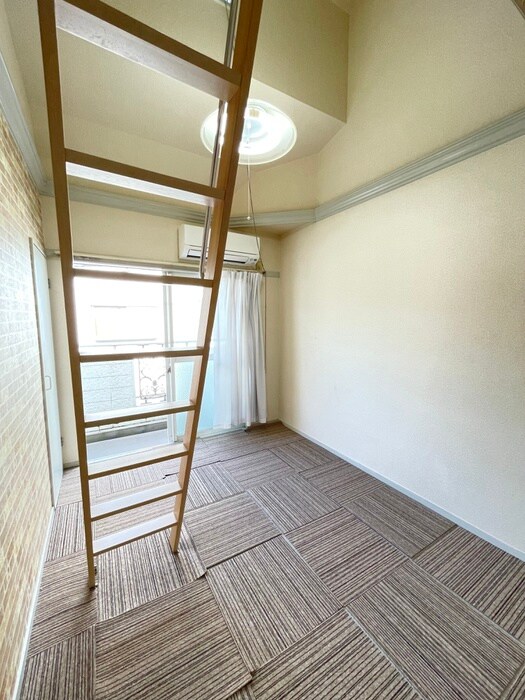 物件内観写真19　(居室)