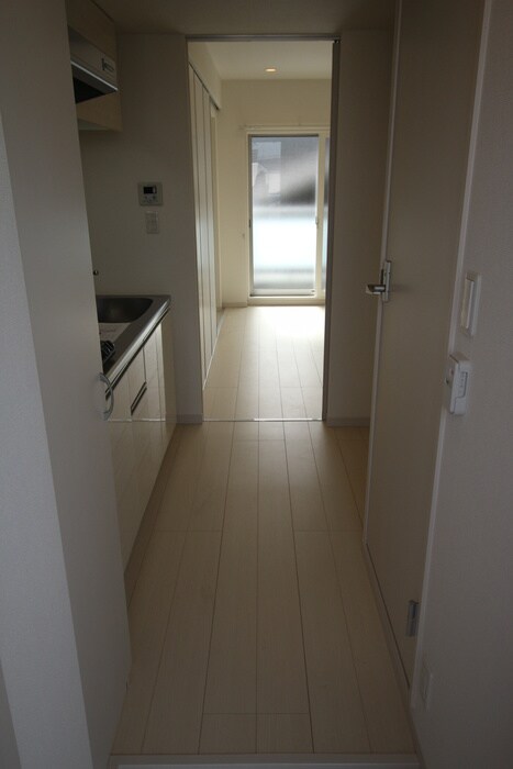 物件内観写真7　(玄関)