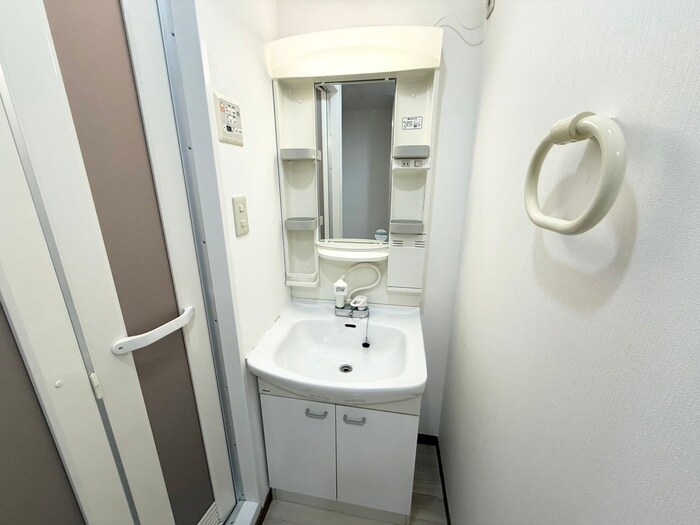 物件内観写真9　(洗面)