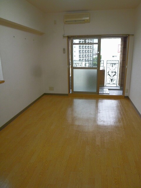 物件内観写真15　(居室)