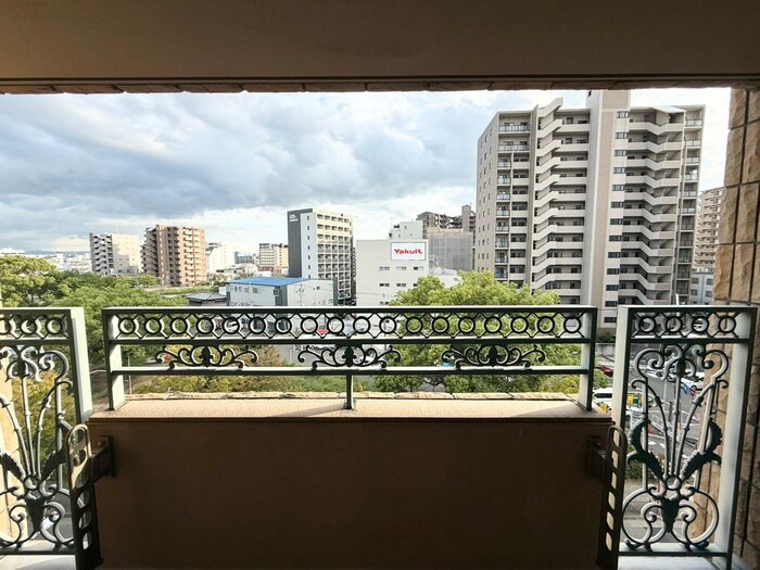 物件内観写真18　(室内からの展望)