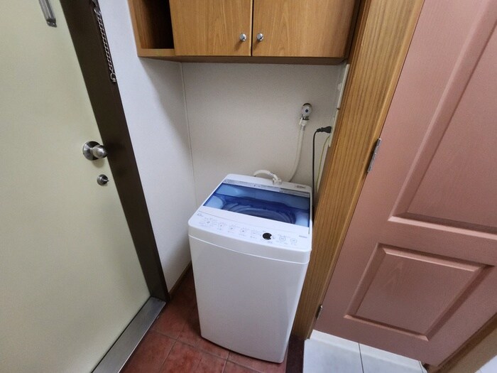 物件内観写真10　(洗濯機置場)