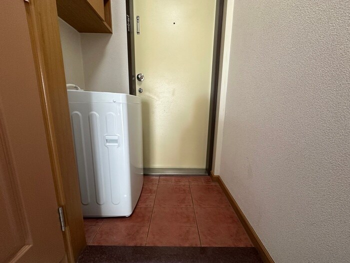 物件内観写真14　(玄関)