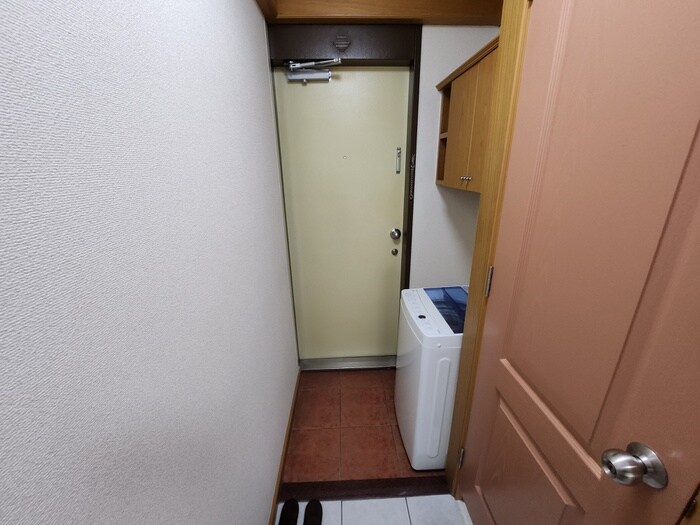 物件内観写真15　(玄関)