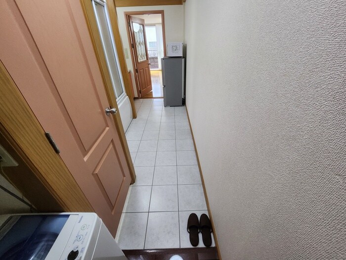 物件内観写真16　(廊下)