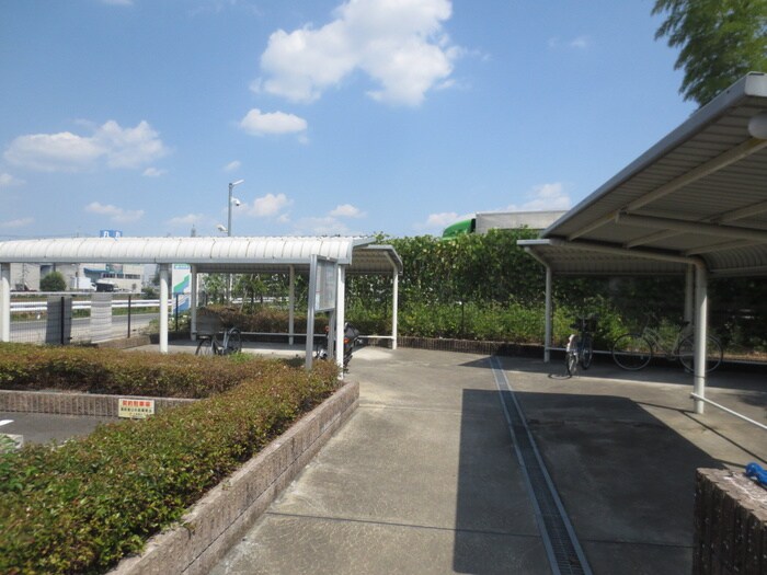物件外観写真6　(駐輪場)