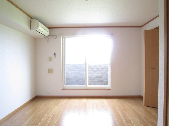 物件内観写真18　(居室)