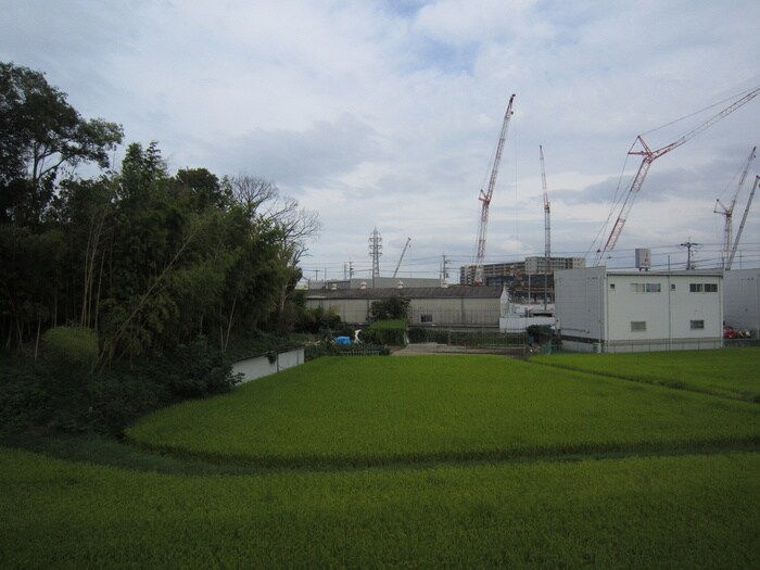 物件内観写真22　(室内からの展望)