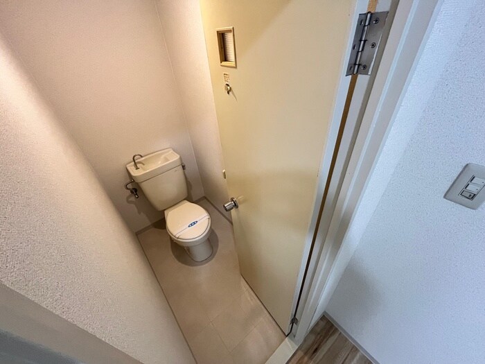 物件内観写真11　(トイレ)