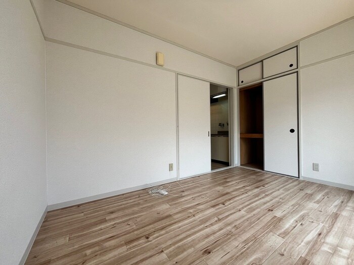 物件内観写真13　(居室)