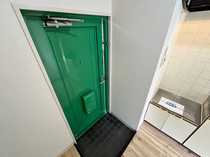 物件内観写真16　(玄関)