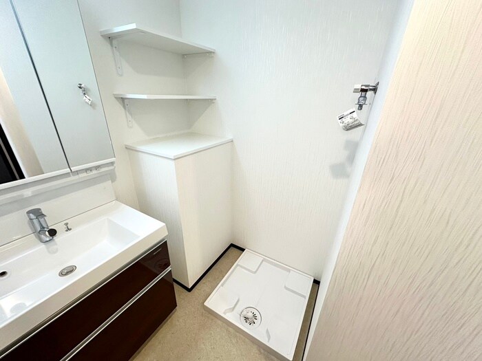 物件内観写真12　(洗濯機置場)