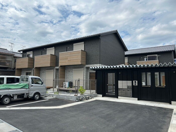 物件外観写真1　(外観写真)