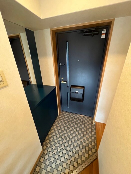 物件内観写真15　(玄関)
