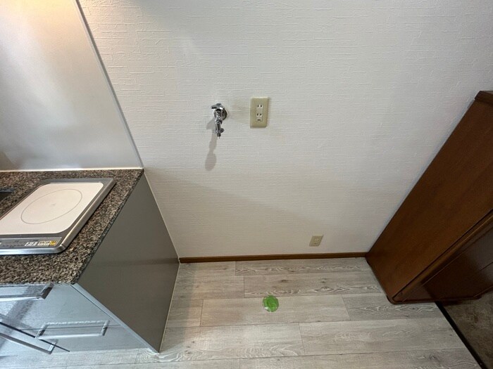 物件内観写真13　(洗濯機置場)