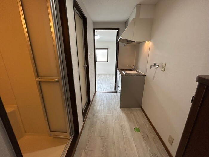 物件内観写真16　(廊下)