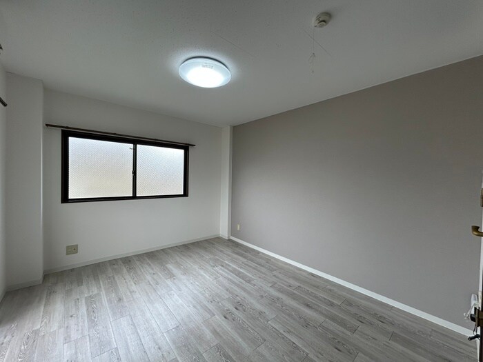 物件内観写真18　(居室)