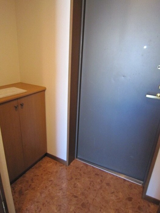 物件内観写真18　(玄関)