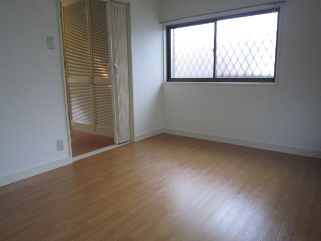 物件内観写真4　(居室)