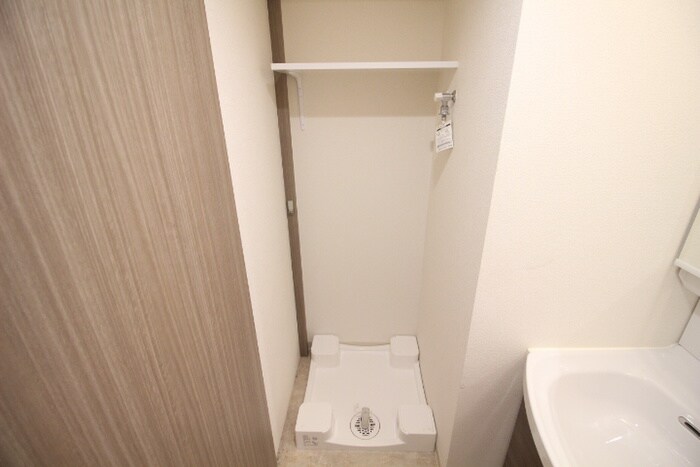 物件内観写真17　(洗濯機置場)