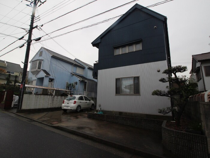 花住坂戸建の物件外観写真