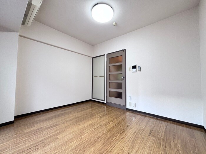 物件内観写真6　(居室)