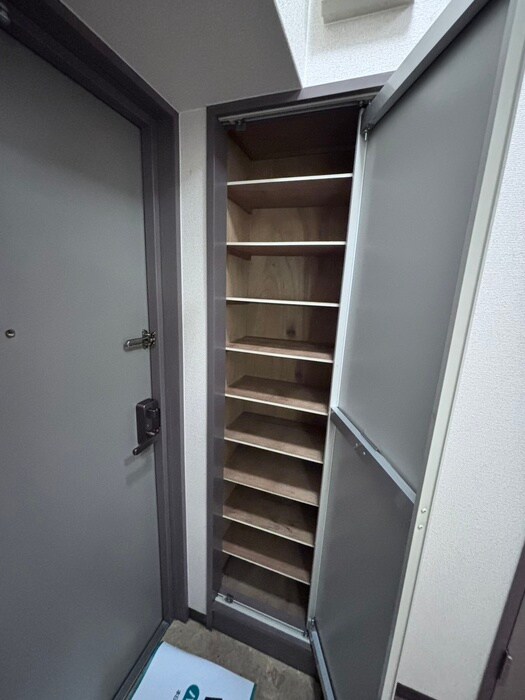 物件内観写真11　(靴箱)