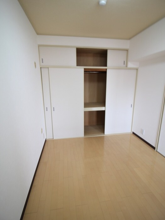 物件内観写真15　(収納)