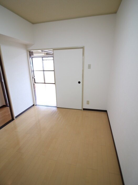 物件内観写真16　(居室)