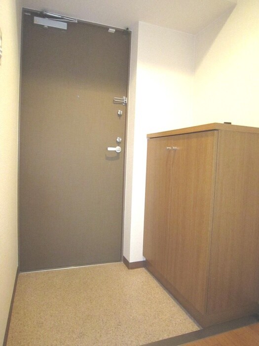 物件内観写真9　(玄関)