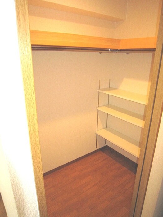 物件内観写真14　(収納)