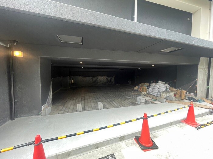 物件外観写真3　(駐車場)