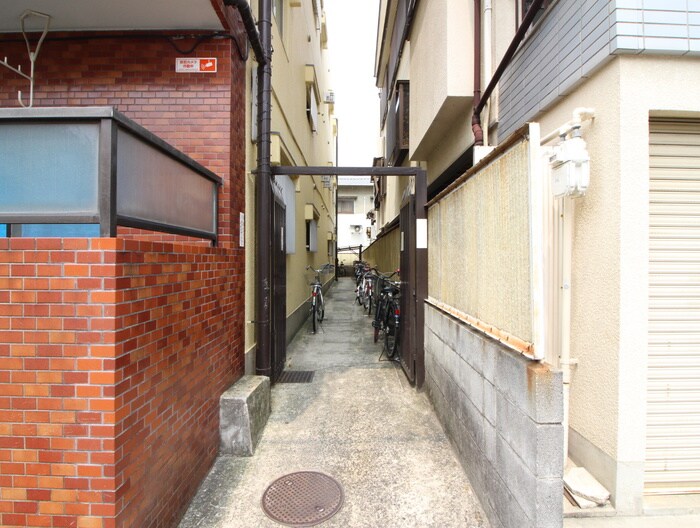 物件外観写真5　(駐輪場)