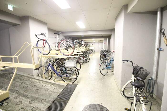 物件外観写真5　(駐輪場)