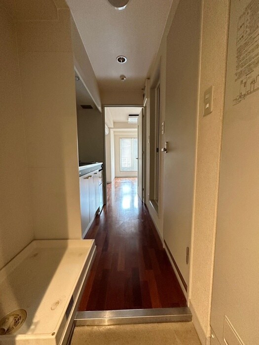 物件内観写真14　(廊下)