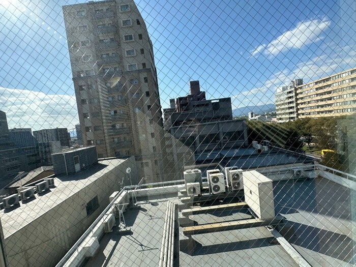 物件内観写真16　(室内からの展望)