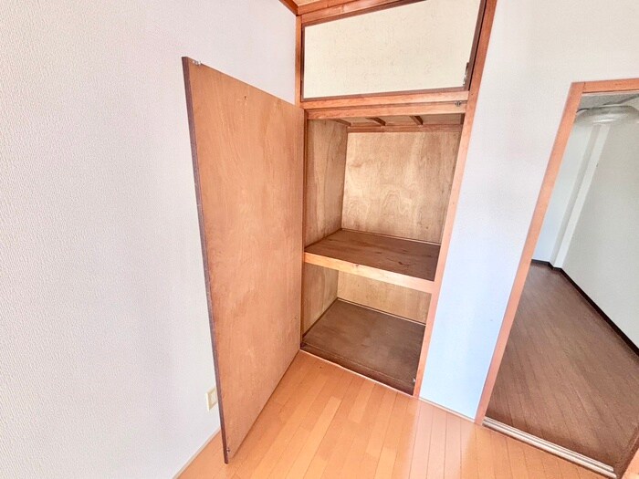 物件内観写真16　(収納)