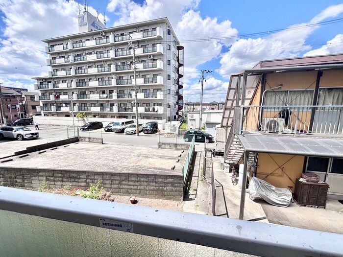 物件内観写真22　(室内からの展望)