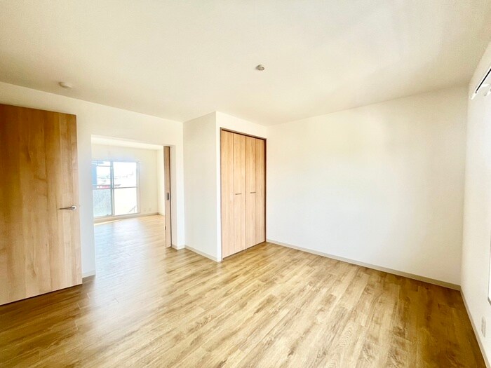 物件内観写真9　(居室)