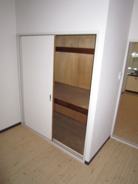 物件内観写真11　(収納)