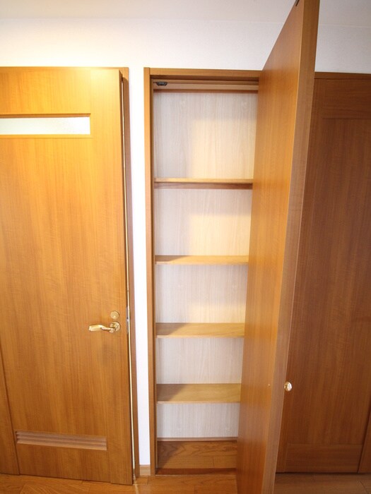 物件内観写真18　(収納)