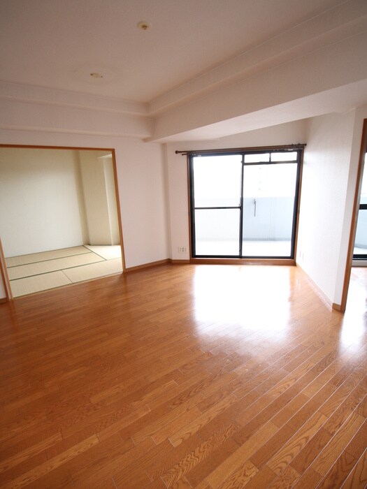 物件内観写真19　(室内からの展望)