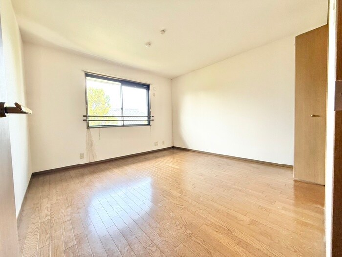 物件内観写真10　(居室)