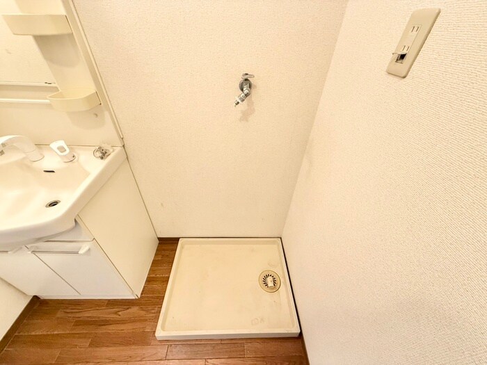 物件内観写真15　(洗濯機置場)