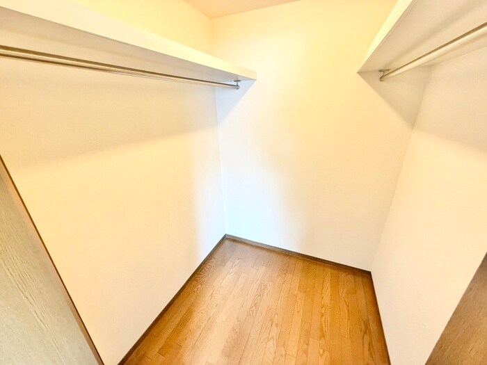 物件内観写真16　(収納)