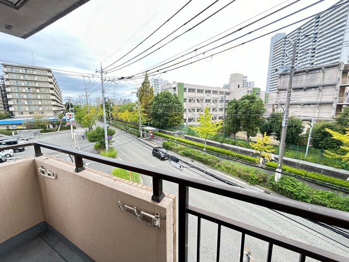 物件内観写真16　(室内からの展望)