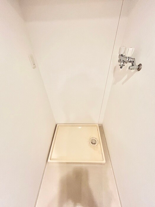 物件内観写真18　(洗濯機置場)