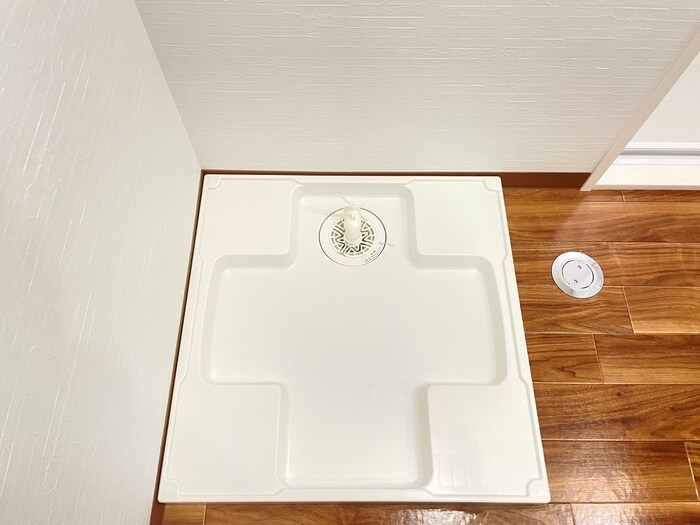 物件内観写真12　(洗濯機置場)