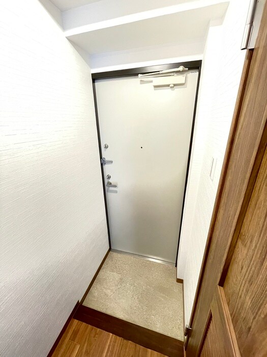 物件内観写真15　(玄関)